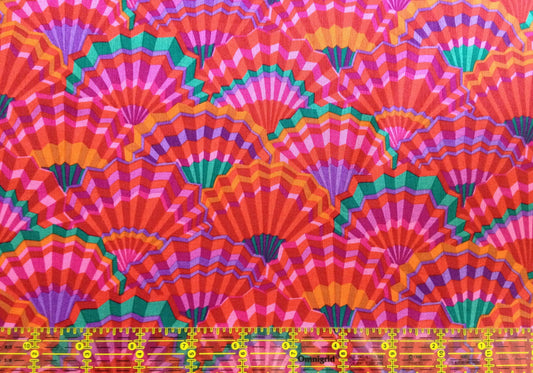 PAPER FANS RED PWGP143 Kaffe Fassett