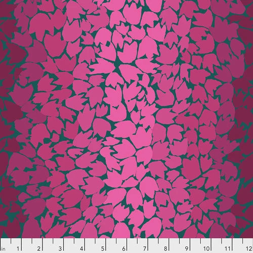 OOP OMBRE LEAVES PINK PWGP174.PINK Kaffe Fassett for KFC
