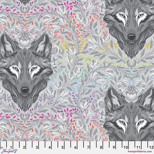 PRE-ORDER - WOLF OF PINK STREET- FOG- Graywork PWTP256.FOG - Tula Pink - October 2025