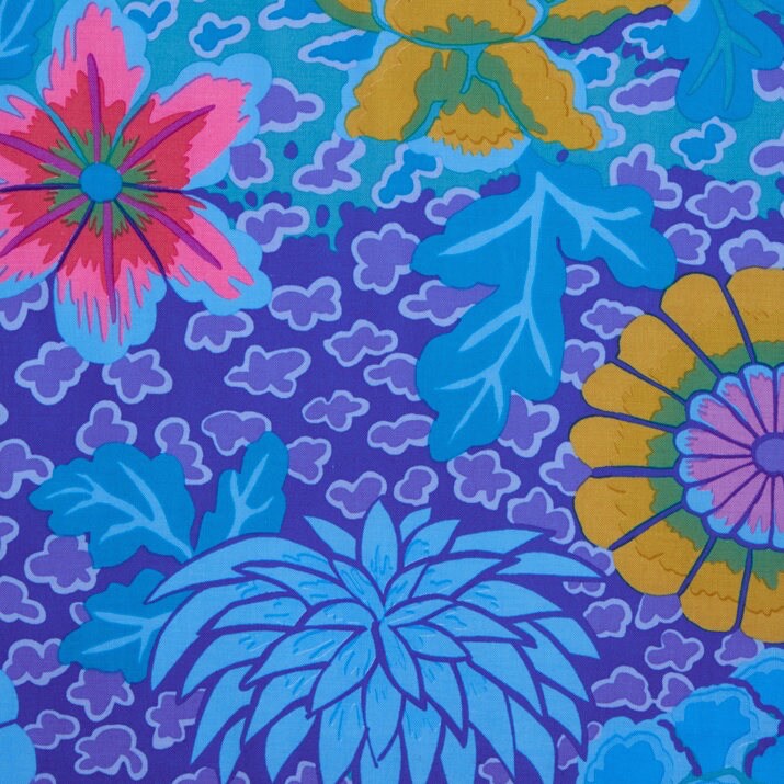 DREAM BLUE PWGP148  Kaffe Fassett