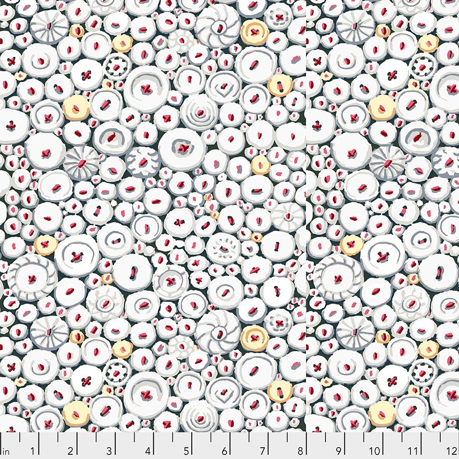 BUTTON MOSAIC WHITE PWGP182 Kaffe Fassett