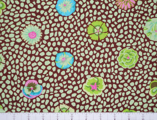 GUINEA FLOWER GREEN PWGP59  Kaffe Fassett